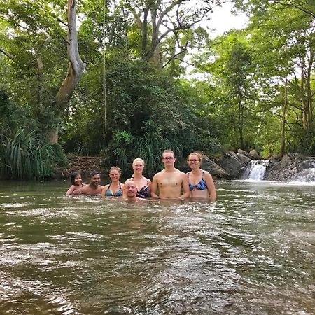 Dinesh Safari Homestay Удавалаве Экстерьер фото