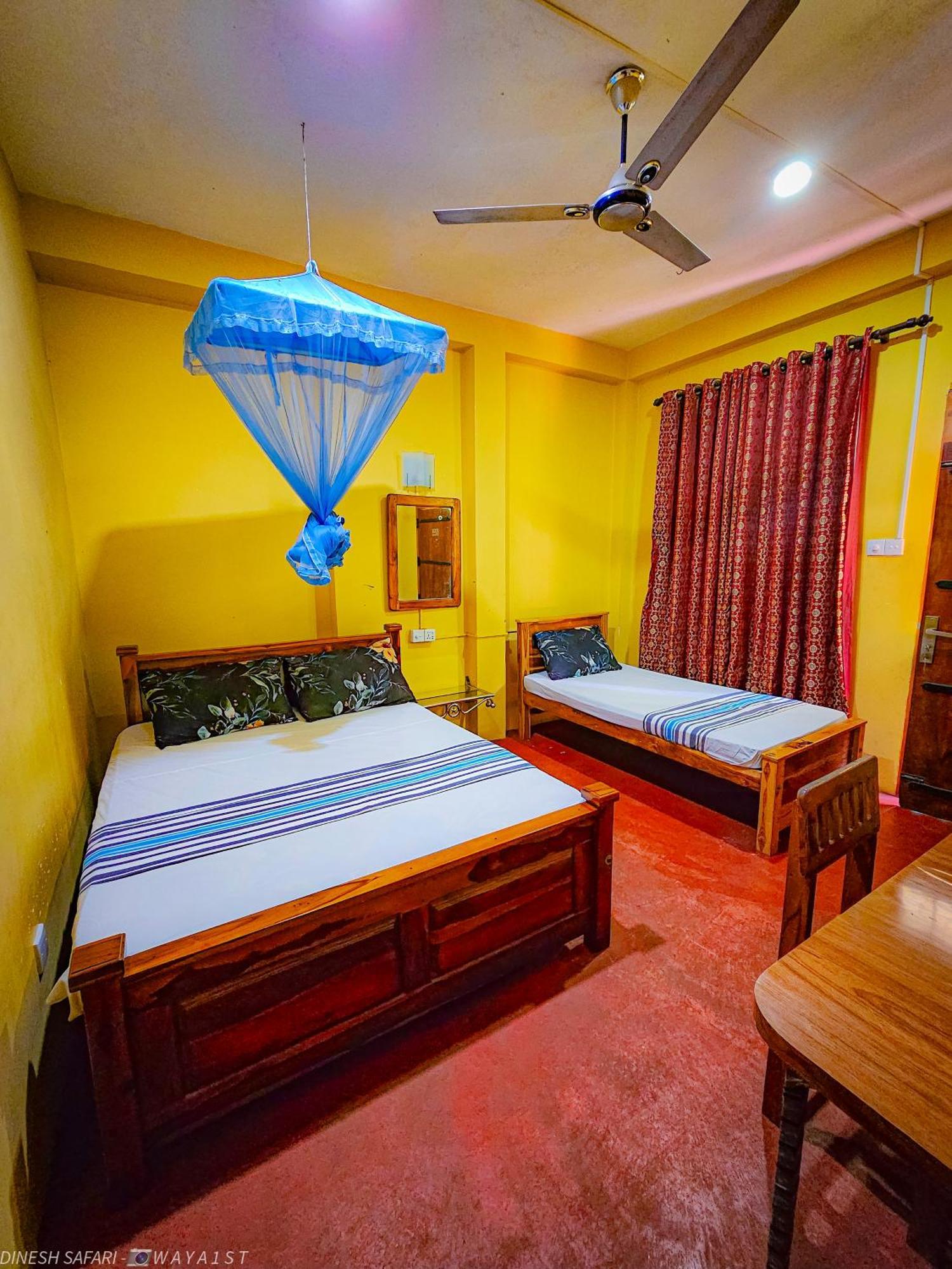 Dinesh Safari Homestay Удавалаве Экстерьер фото