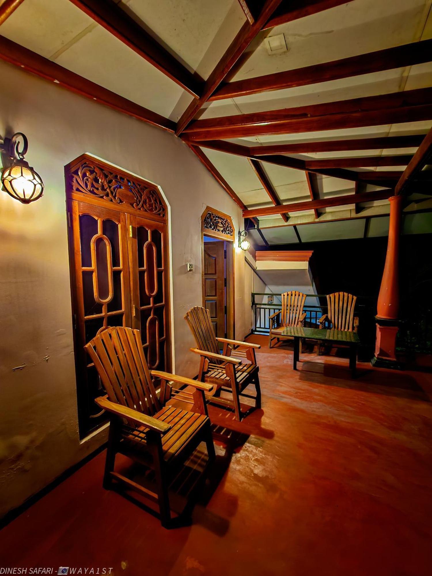 Dinesh Safari Homestay Удавалаве Экстерьер фото